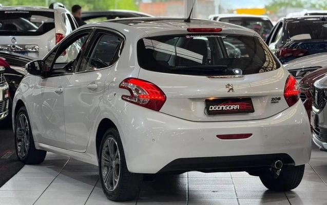 imagem-https://www.socarrao.com.br/sc-vehicle-images-prod/4403346/1792703772567-8588673_4_B_843ea4c346.jpeg