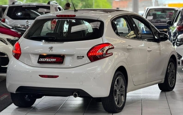 imagem-https://www.socarrao.com.br/sc-vehicle-images-prod/4403346/1792703772574-8588673_6_B_ebcd0dadfb.jpeg