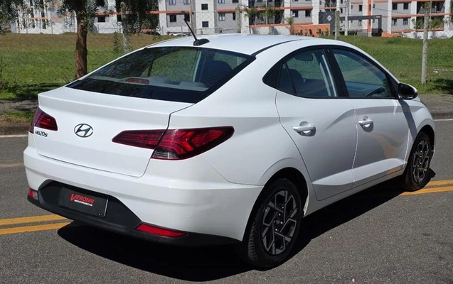 imagem-https://www.socarrao.com.br/sc-vehicle-images-prod/4403352/1792520924709-8588681_3_B_e9bac0a451.jpeg