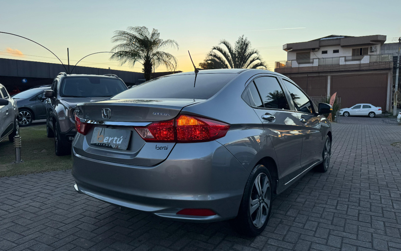 imagem-https://www.socarrao.com.br/sc-vehicle-images-prod/4403372/1792520990733-SW1hZ2VtIGRvIFdoYXRzQXBwIGRlIDIwMjUtMDctMjUgw6AocykgMTguMjIuNTNfZWEzYWUyOWUuanBn.jpg