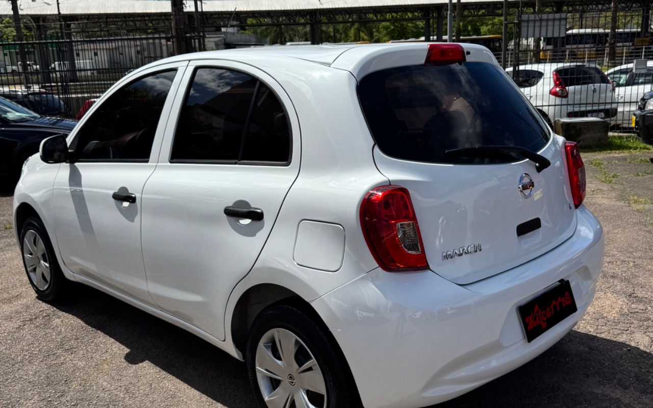 imagem-https://www.socarrao.com.br/sc-vehicle-images-prod/4403374/1792520995899-SU1HXzgzOTAuanBlZw.jpeg
