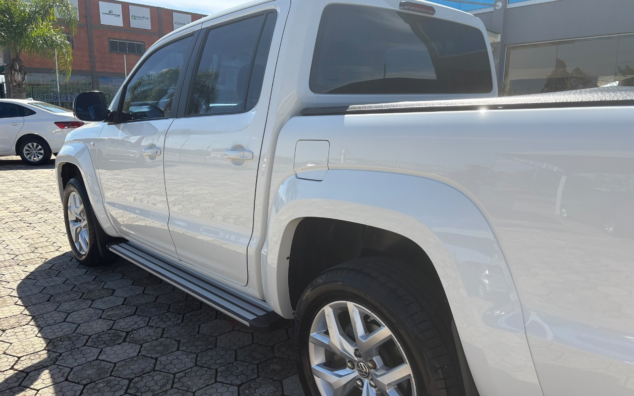 imagem-https://www.socarrao.com.br/sc-vehicle-images-prod/4403389/1792521059396-ZTVkYmMwMmItYTAxNi00MzhmLTgwNDQtODgzNDdkZDZjNTliLmpwZWc.jpeg