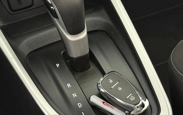 imagem-https://www.socarrao.com.br/sc-vehicle-images-prod/4403396/1792521143527-8563488_16_B_c3782f20e2.jpeg