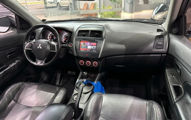 imagem-https://www.socarrao.com.br/sc-vehicle-images-prod/4403410/1792521243561-7_063810.jpg