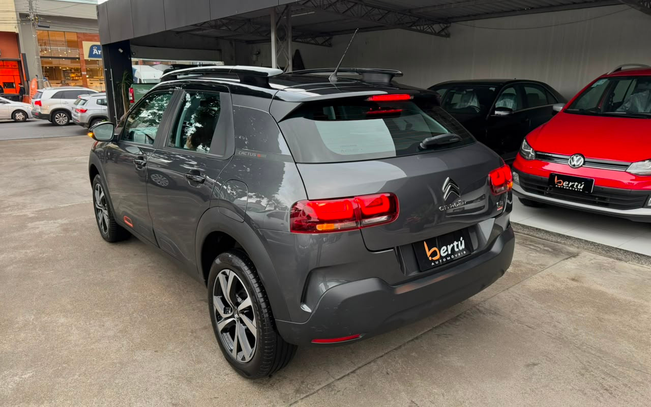 imagem-https://www.socarrao.com.br/sc-vehicle-images-prod/4403429/1792521386226-V2hhdHNBcHAgSW1hZ2UuanBlZw.jpeg