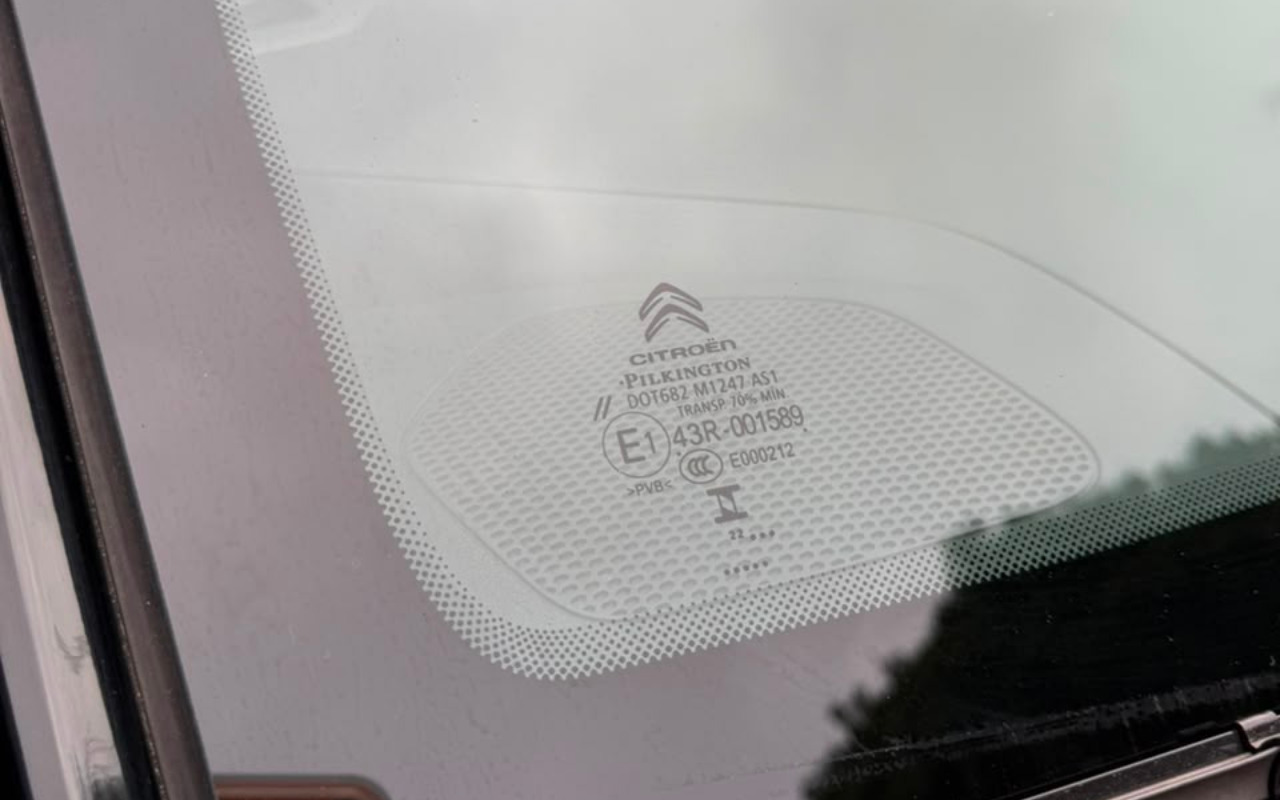 imagem-https://www.socarrao.com.br/sc-vehicle-images-prod/4403429/1792521386636-NzU3NTc1NzUuanBlZw.jpeg