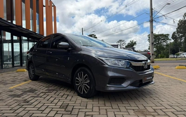 imagem-https://www.socarrao.com.br/sc-vehicle-images-prod/4403434/1792521452241-8486132_6_B_d2122b64b6.jpeg