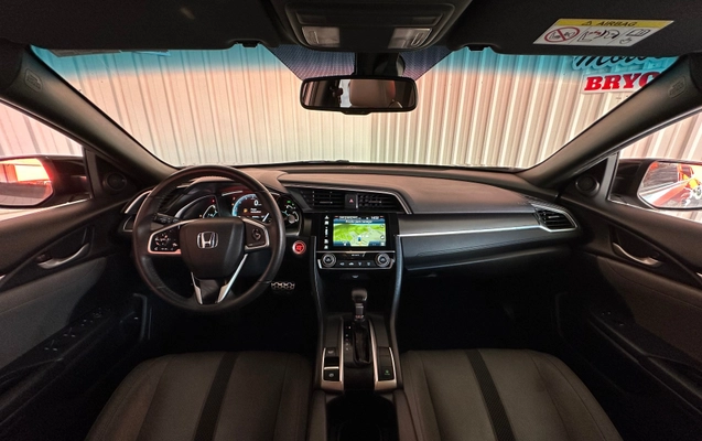 imagem-https://www.socarrao.com.br/sc-vehicle-images-prod/4403436/1792521464178-402bf89157264e21890e7f1959ad78b3_1792521192570.jpg