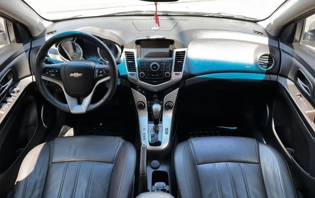imagem-https://www.socarrao.com.br/sc-vehicle-images-prod/4403440/1792521475302-8588046_11_B_ca0a258b85.jpeg