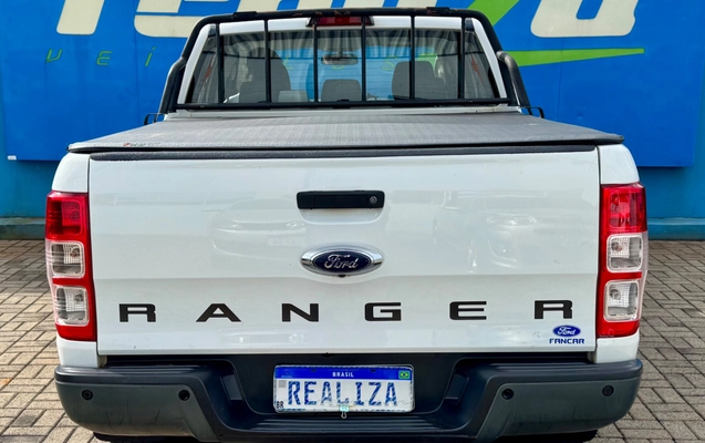 imagem-https://www.socarrao.com.br/sc-vehicle-images-prod/4403445/1792521518359-0160e52d-a05c-4b0b-b3de-2a8cde03f6c0.jpg