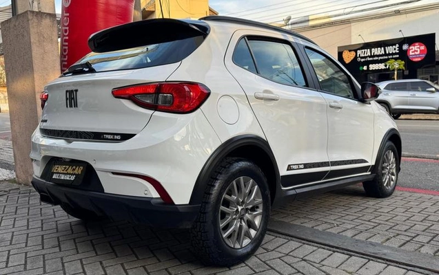 imagem-https://www.socarrao.com.br/sc-vehicle-images-prod/4403678/1792529955740-8588995_14_B_cab04ca2c7.jpeg