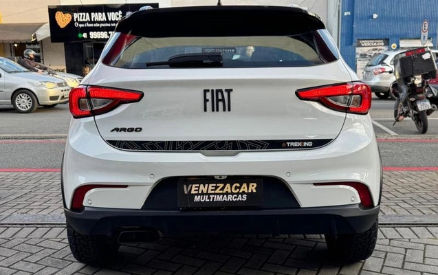 imagem-https://www.socarrao.com.br/sc-vehicle-images-prod/4403678/1792529955743-8588995_14_B_e4405dcb81.jpeg