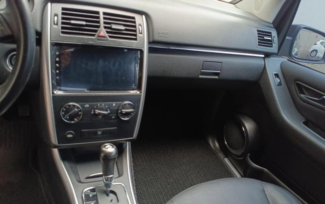 imagem-https://www.socarrao.com.br/sc-vehicle-images-prod/4403689/1792522414237-8584876_12_B_8acb237179.jpeg