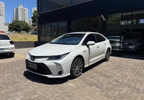 Toyota Corolla 2021 Branco — foto 1 de 3