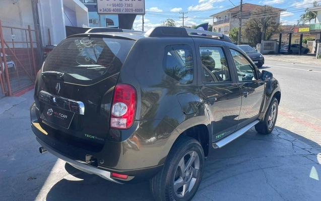 imagem-https://www.socarrao.com.br/sc-vehicle-images-prod/4403764/1792523055014-d6f90609260b4375b152be104caeecab_1792523008390.jpg