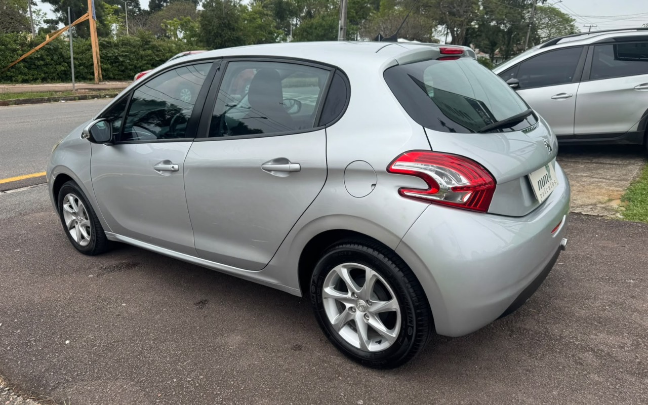 imagem-https://www.socarrao.com.br/sc-vehicle-images-prod/4403782/1792523178625-V2hhdHNBcHAgSW1hZ2UgMjAyNi0xMC0yMCBhdCAxNS40NS41NiAoMykuanBlZw.jpeg