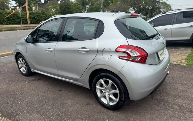 imagem-https://www.socarrao.com.br/sc-vehicle-images-prod/4403782/1792523178625-V2hhdHNBcHAgSW1hZ2UgMjAyNi0xMC0yMCBhdCAxNS40NS41NiAoMykuanBlZw.jpeg
