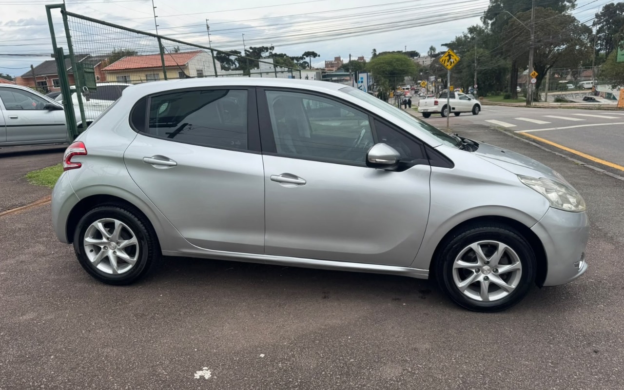 imagem-https://www.socarrao.com.br/sc-vehicle-images-prod/4403782/1792523179002-V2hhdHNBcHAgSW1hZ2UgMjAyNi0xMC0yMCBhdCAxNS40NS41Ni5qcGVn.jpeg