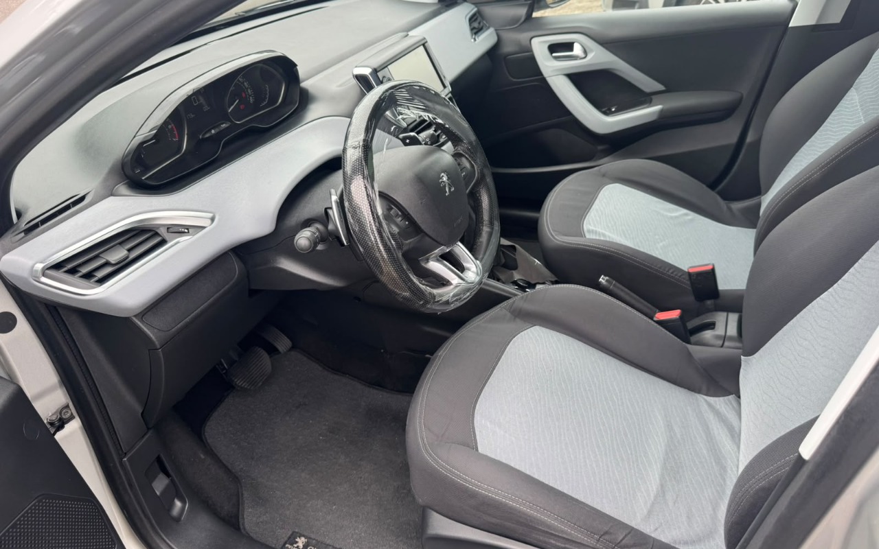 imagem-https://www.socarrao.com.br/sc-vehicle-images-prod/4403782/1792523179528-V2hhdHNBcHAgSW1hZ2UgMjAyNi0xMC0yMCBhdCAxNS40NS41NyAoMykuanBlZw.jpeg