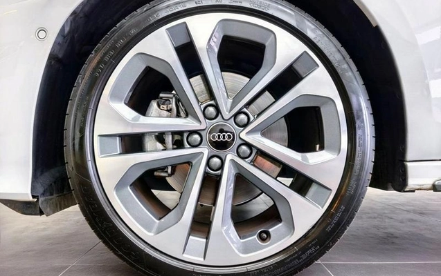 imagem-https://www.socarrao.com.br/sc-vehicle-images-prod/4403784/1792523999515-8589214_5_B_17fea6b2c9.jpeg