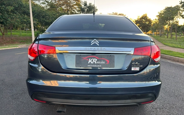 imagem-https://www.socarrao.com.br/sc-vehicle-images-prod/4403804/1792523257870-8be5dc46bed949f5a52d82d99dd53c0d_1792496093659.jpg