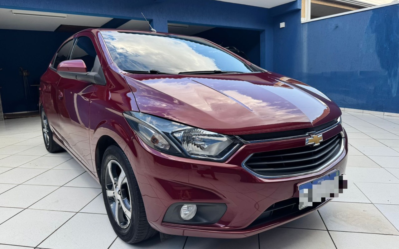 Chevrolet Onix 2019 Vermelho — foto 1 de 3