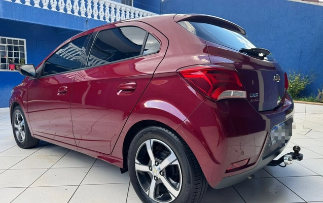 imagem-https://www.socarrao.com.br/sc-vehicle-images-prod/4403810/1792523999837-NDY2MjM0OWEtOTU5NC00MmMzLTg0OTAtYTNkOTk3MjY2ZDlhLmpwZWc.jpeg