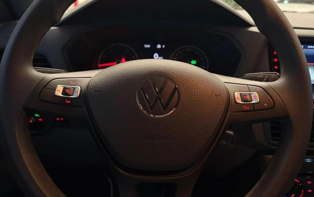 imagem-https://www.socarrao.com.br/sc-vehicle-images-prod/4403968/1792620273608-8585944_7_B_b7994ad59d.jpeg