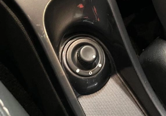 imagem-https://www.socarrao.com.br/sc-vehicle-images-prod/4403996/1792524269014-8559445_21_B_bb8f6b70fd.jpeg