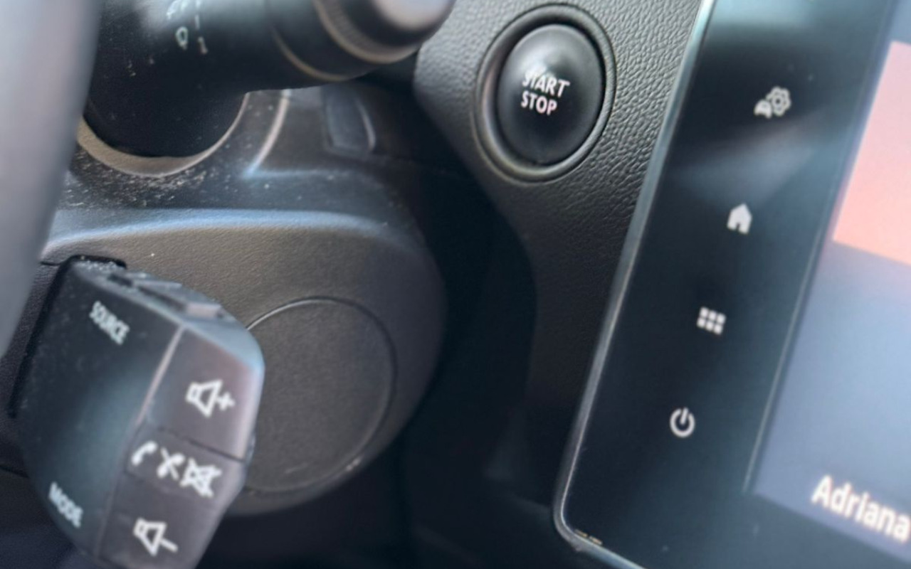imagem-https://www.socarrao.com.br/sc-vehicle-images-prod/4404060/1792524773605-V2hhdHNBcHAgSW1hZ2UgMjAyNC0wNi0yNSBhdCAxMS40OC4wNSAoMikuanBlZw.jpeg