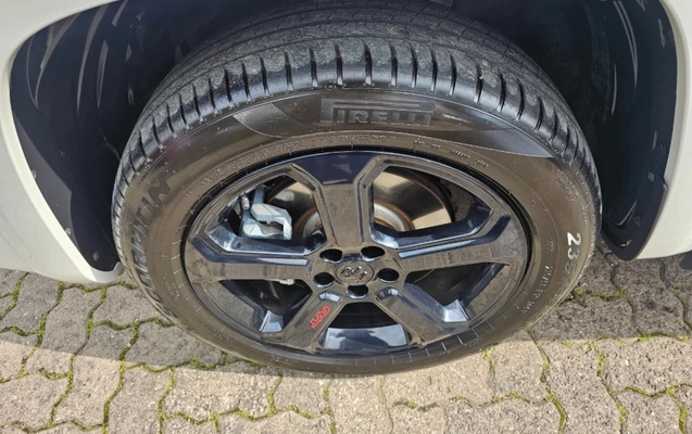 imagem-https://www.socarrao.com.br/sc-vehicle-images-prod/4404095/1792587963733-8AwKI4OhtFI7w2koPZxQo9Jn8L9ymuPH.jpg