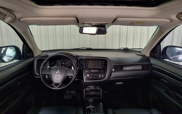 imagem-https://www.socarrao.com.br/sc-vehicle-images-prod/4404105/1792525011316-37706515e22446c98fd7a18dbb31187b_1792524910957.jpg