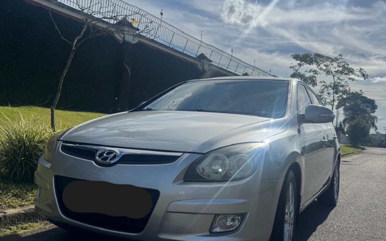 Hyundai i30 2012 Prata — foto 1 de 3
