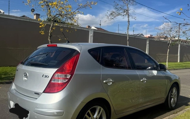 imagem-https://www.socarrao.com.br/sc-vehicle-images-prod/4404107/1792525805889-ZWQ2ZTcyMGYtMmUxYi00NjI4LWE3NzEtOTdhNGQ0OTA3NDAyLmpwZWc.jpeg