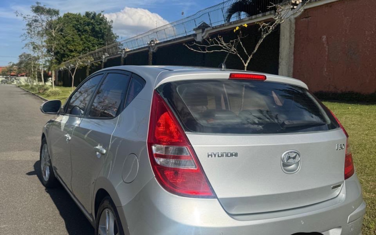 imagem-https://www.socarrao.com.br/sc-vehicle-images-prod/4404107/1792525807047-ZGE3ZjY1NzYtZWIyNS00NjEyLThkZTEtODA4YjM3ZTE0YjgyLmpwZWc.jpeg