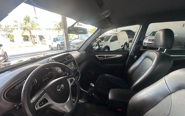 imagem-https://www.socarrao.com.br/sc-vehicle-images-prod/4404114/1792584575819-71259ce932374beb9bbea64a2fcf49c7_1792525087972.jpg