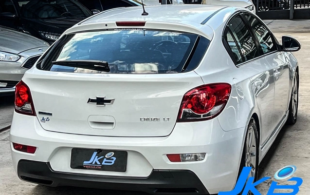 imagem-https://www.socarrao.com.br/sc-vehicle-images-prod/4404153/1792525768965-yYgGQqqCFwFXHt5JjkZy9F8lc4pIlbYV.jpg