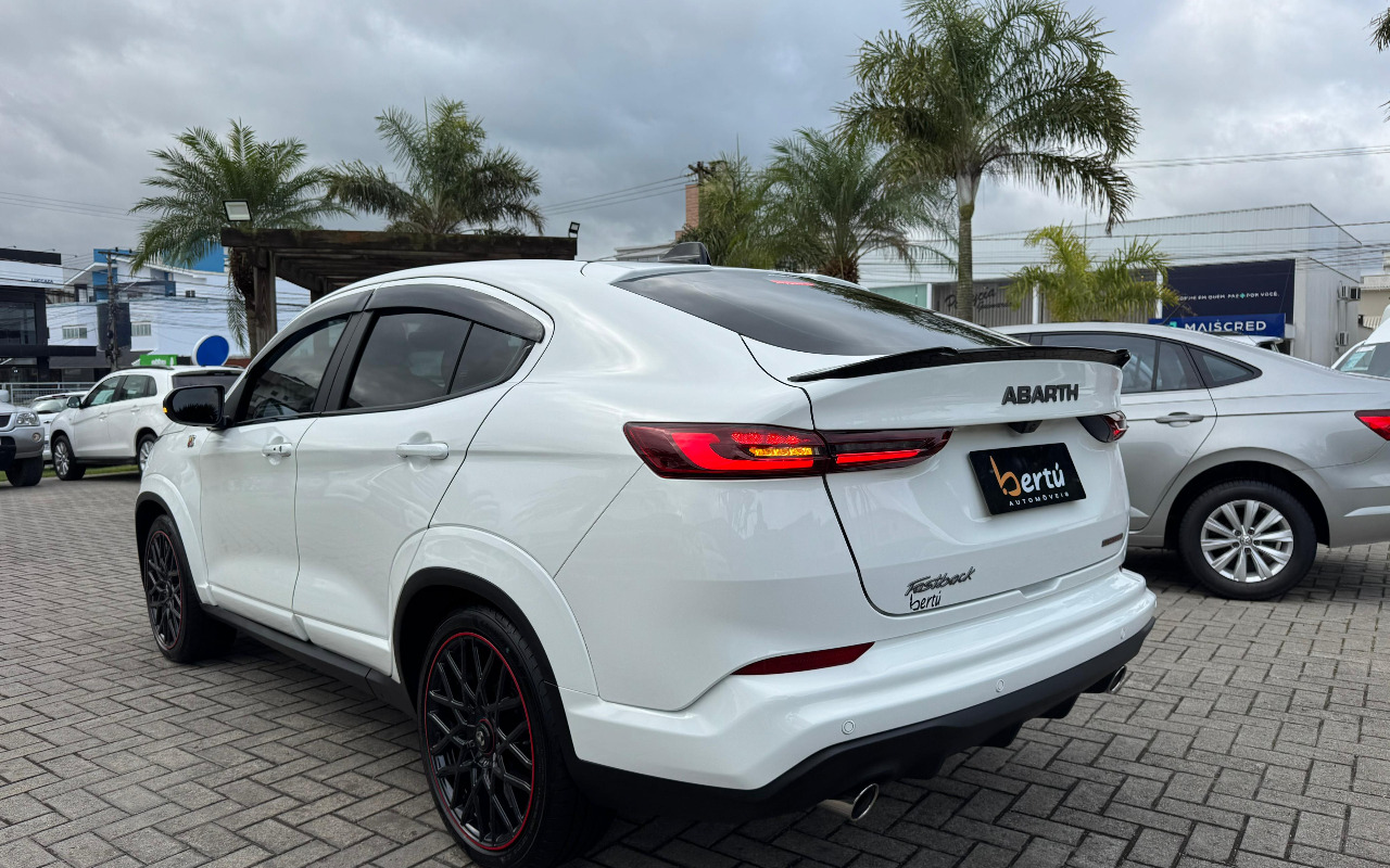 imagem-https://www.socarrao.com.br/sc-vehicle-images-prod/4404158/1792525489264-SW1hZ2VtIGRvIFdoYXRzQXBwIGRlIDIwMjUtMDgtMjcgw6AocykgMTcuMzcuMTRfOTBjMDA0NmIuanBn.jpg