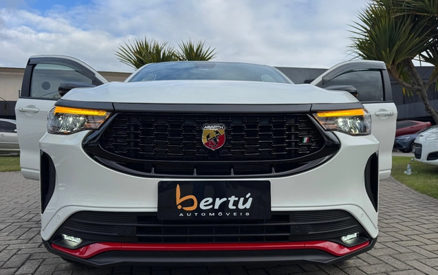 imagem-https://www.socarrao.com.br/sc-vehicle-images-prod/4404158/1792525489334-SW1hZ2VtIGRvIFdoYXRzQXBwIGRlIDIwMjUtMDgtMjcgw6AocykgMTcuMzcuMTFfOGJlMmEwODcuanBn.jpg