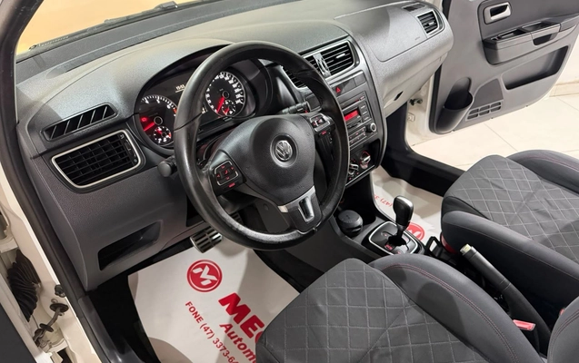 imagem-https://www.socarrao.com.br/sc-vehicle-images-prod/4404206/1792525596880-918226c836964177b10d139bac9bb62c_1792523928346.jpg