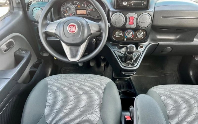 imagem-https://www.socarrao.com.br/sc-vehicle-images-prod/4404277/1792525870560-8589565_13_B_45584e8b64.jpeg