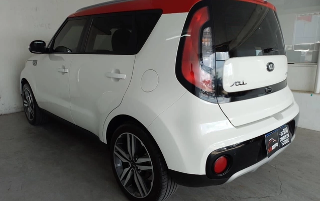 imagem-https://www.socarrao.com.br/sc-vehicle-images-prod/4404355/1792526091095-cbb0a7b7db8e46bda122d71ffd850d7c_1792525873950.jpg