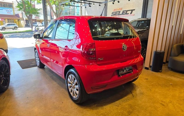 imagem-https://www.socarrao.com.br/sc-vehicle-images-prod/4404362/1792526368676-8589594_5_B_4a647e658f.jpeg