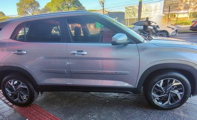 imagem-https://www.socarrao.com.br/sc-vehicle-images-prod/4404427/1792526596135-8582831_7_B_70d5935d68.jpeg