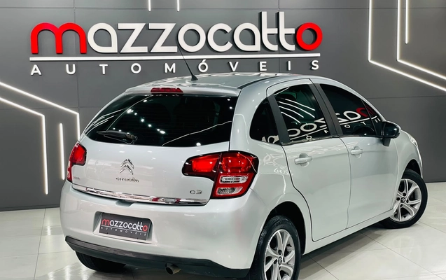 imagem-https://www.socarrao.com.br/sc-vehicle-images-prod/4404673/1792527606079-003_3d193aaf458958d5261a108d71978a99.jpg
