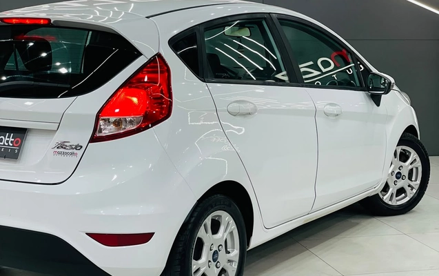 imagem-https://www.socarrao.com.br/sc-vehicle-images-prod/4404741/1792528151807-003_81e4f01d04cb1f27ef72562943483bf5.jpg