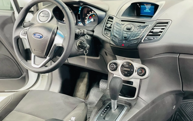 imagem-https://www.socarrao.com.br/sc-vehicle-images-prod/4404741/1792528151815-003_83a93255556e3eae976cdab56c261e1c.jpg