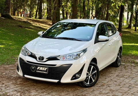 Toyota Yaris 2020 Branco — foto 1 de 3