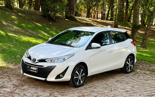 imagem-https://www.socarrao.com.br/sc-vehicle-images-prod/4404744/1792528157066-42ba994c-1518-4741-8e52-0cca311961e8.jpg