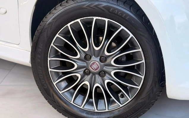 imagem-https://www.socarrao.com.br/sc-vehicle-images-prod/4404767/1792528228426-8579544_5_B_69aae942a7.jpeg